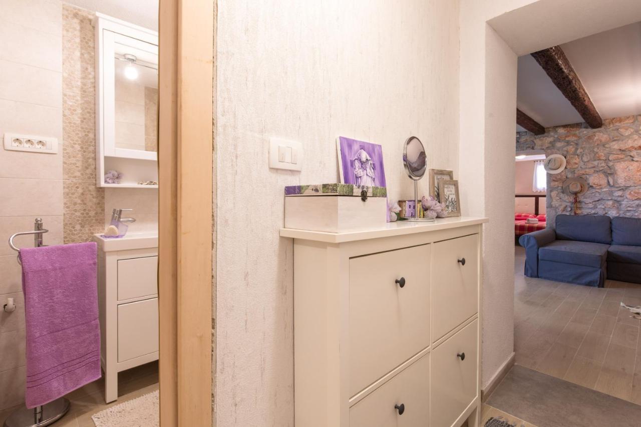 Apartman Lidija Appartement Risika Buitenkant foto